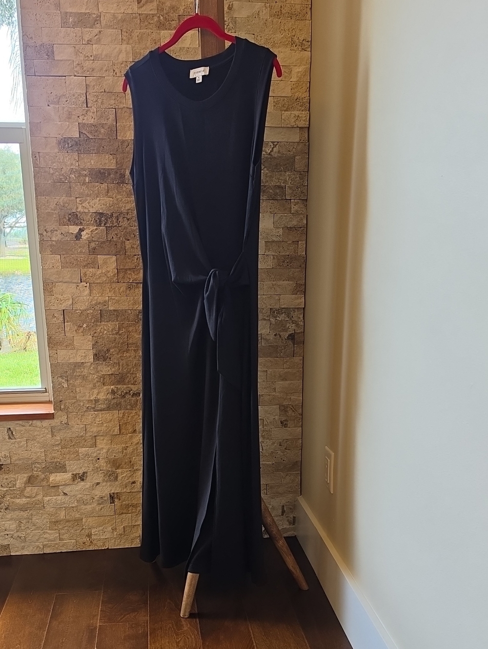 Evereve Black Sleeveless Maxi Dress with Front Tie